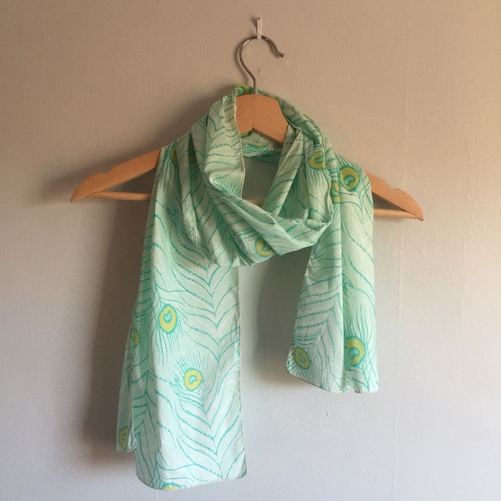Dana Herbert • NWT Peacock Feather Patterned Scarf